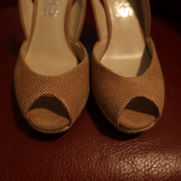 $250 Michael Kors Vivian Washed Canvas peep toe sandals espadrilles beige 6.5 M - Picture 3 of 13